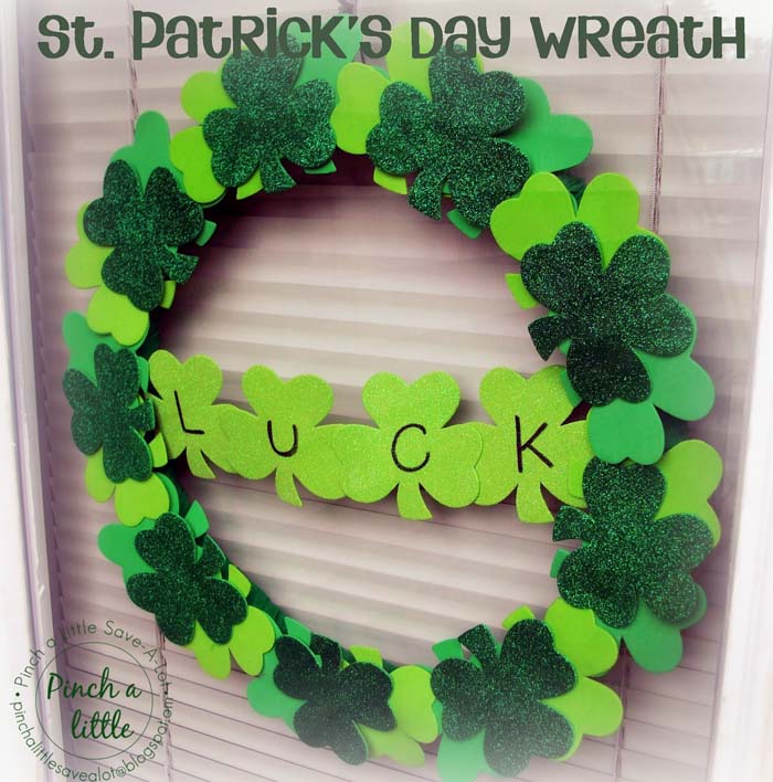 Saint Patricks Day Wreath Idea #stpatrick #diy #wreath #decorhomeideas