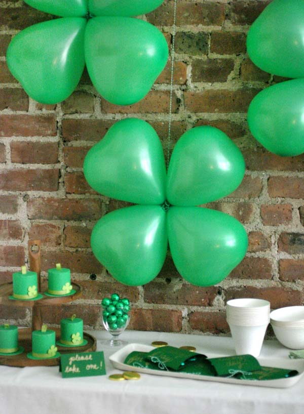 Shamrock Balloons #stpatrick #diy #decor #decorations #decorhomeideas