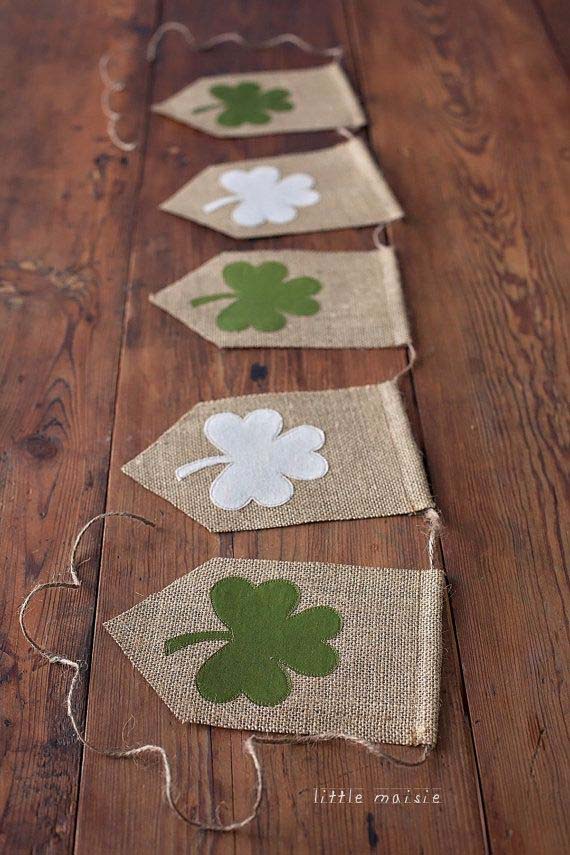 Shamrock Burlap Banner #stpatrick #diy #decor #decorations #decorhomeideas