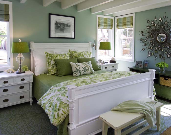 Idea For Womens' Bedroom In Green #women #bedroom #feminine #decor #decorhomeideas
