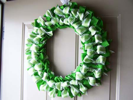 St Patrick Day Ribbon Wreath #stpatrick #diy #dollarstore #decorhomeideas