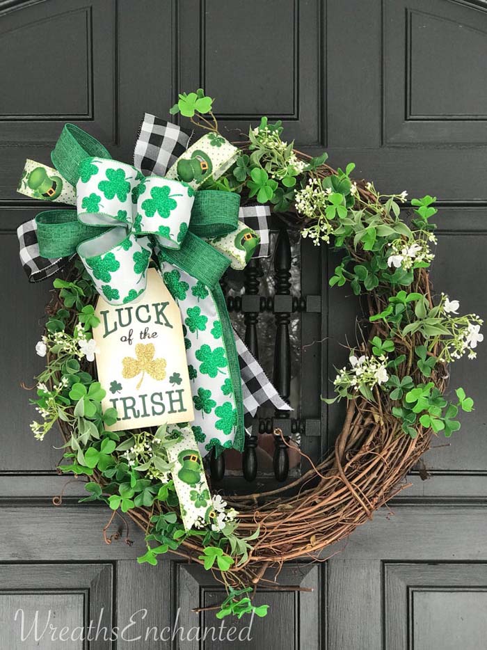 St Patrick Green Wreath Shamrock  #stpatrick #diy #wreath #decorhomeideas