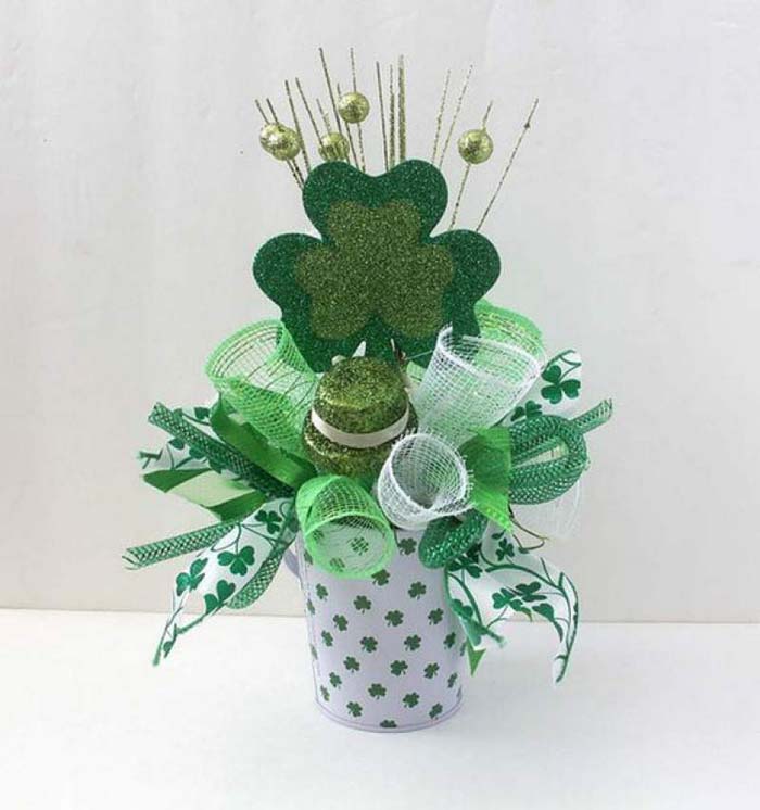 St. Patricks Day DIY Centerpiece #stpatrick #diy #dollarstore #decorhomeideas