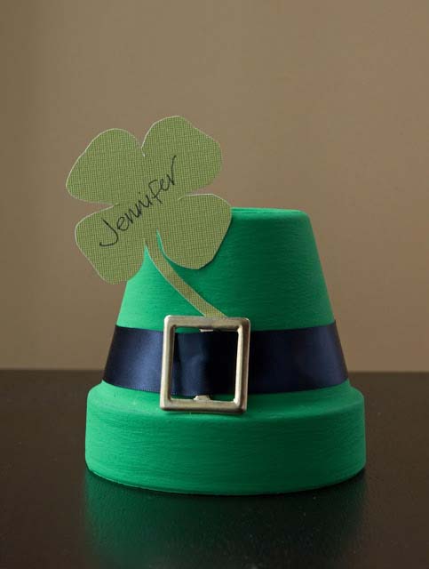 St Patricks Day Place Card #stpatrick #diy #dollarstore #decorhomeideas