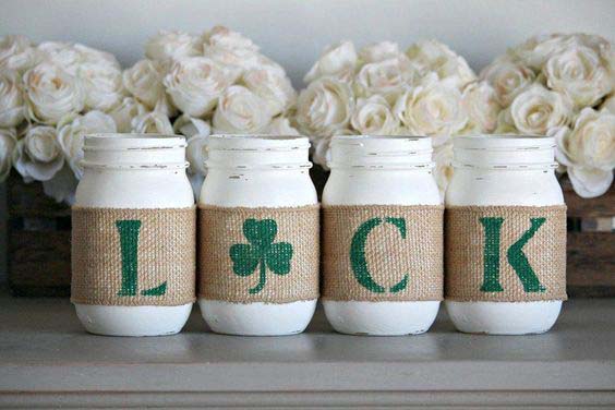 St. Patrick's Day Rustic Centerpiece #stpatrick #diy #decor #decorations #decorhomeideas