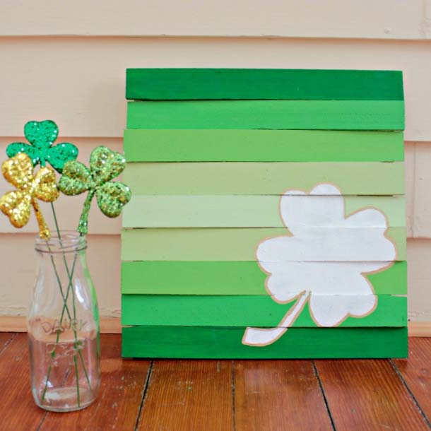 St. Patrick's Day Wood Shim Pallet Signs #stpatrick #diy #decor #decorations #decorhomeideas