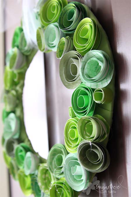 St. Patty Paper Flower Wreath #stpatrick #diy #decor #decorations #decorhomeideas