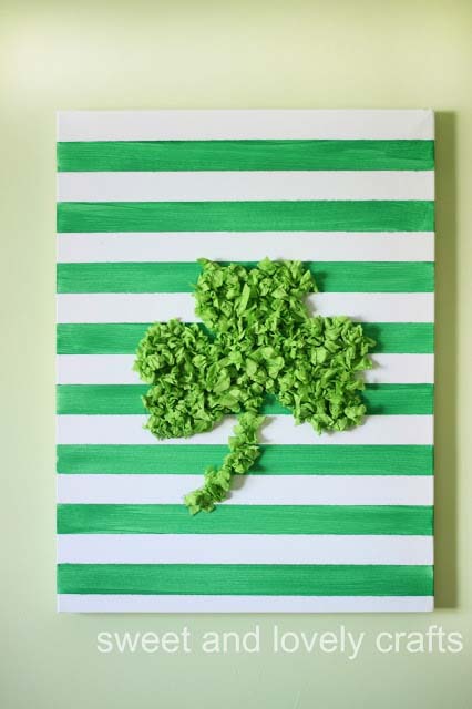 Tissue Paper Shamrock Art #stpatrick #diy #dollarstore #decorhomeideas