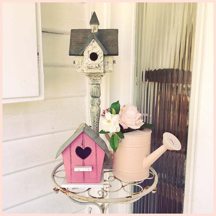 Birdhouse Easter Front Porch Decor #easter #diy #porch #decor #decorhomeideas