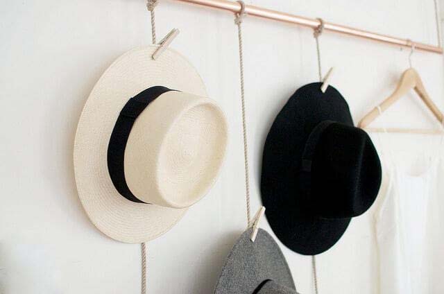 DIY Hanging Copper Hat Rack #diy #hatrack #organizer #decorhomeideas