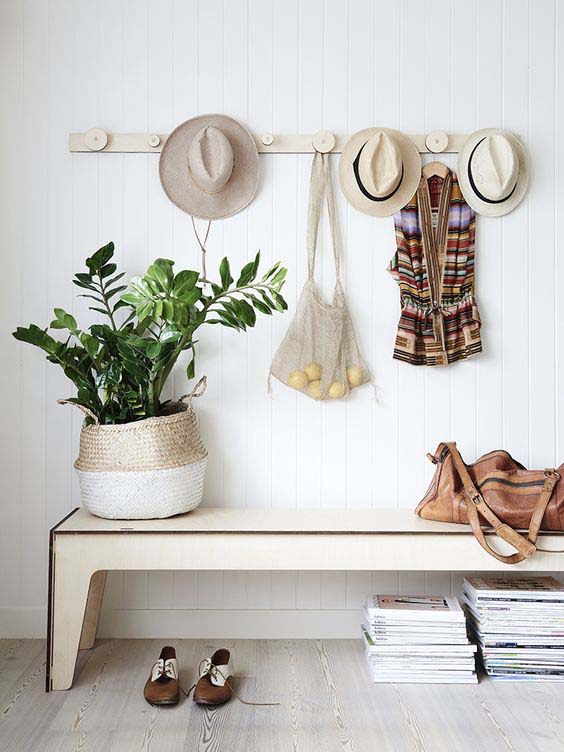 DIY Hat and Clothes Rack #hatrack #diy #organizer #decorhomeideas