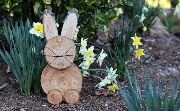 DIY Rustic Wooden Bunny #easter #diy #rustic #decor #decorhomeideas