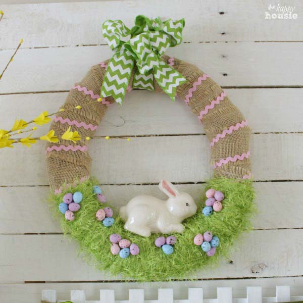 Easter Bunny in the Grass Wreath #easter #diy #porch #decor #decorhomeideas