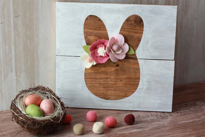 Easter Bunny Sign Final #easter #diy #wood #crafts #decorhomeideas