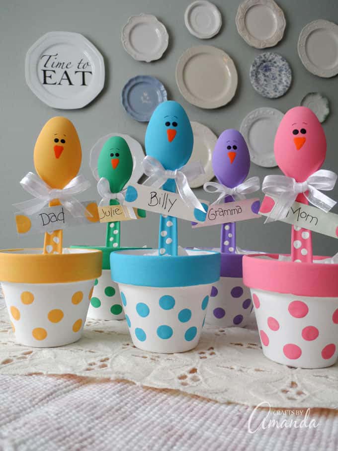 Easter Chick Craft Colorful Place Holders #easter #diy #dollarstore #crafts #kids  #decorhomeideas