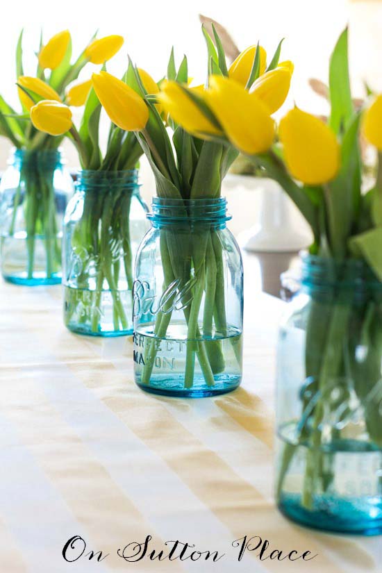 Easter Table Setting Ideas Ball Jars #easter #diy #centerpiece #decorhomeideas