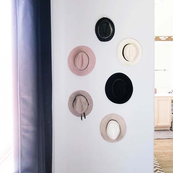 Easy DIY Hat Wall #hatrack #diy #organizer #decorhomeideas