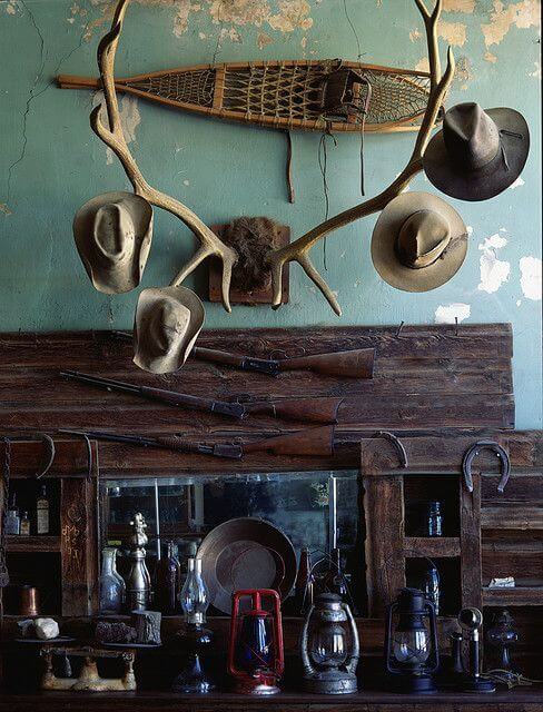 Farmhouse Elk Horn Hat Rack #hatrack #diy #organizer #decorhomeideas