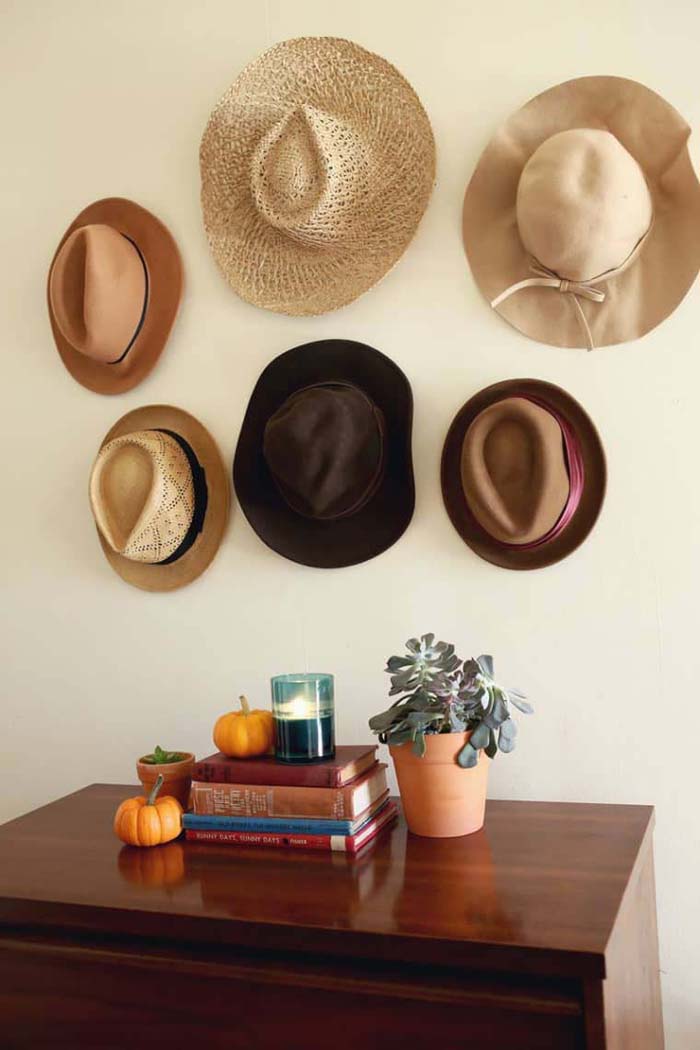 Hat Gallery Wall #hatrack #diy #organizer #decorhomeideas