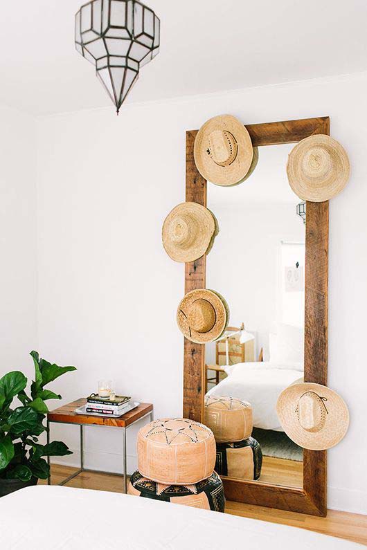 Mirror Hat Hooks #hatrack #diy #organizer #decorhomeideas