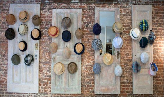 Old Door Hat Rack #hatrack #diy #organizer #decorhomeideas