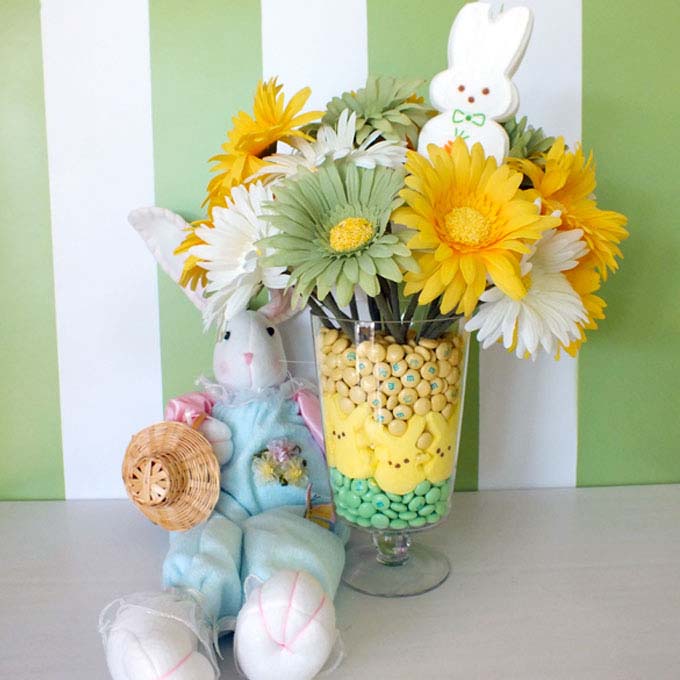 Peeps centerpiece main #easter #diy #centerpiece #decorhomeideas