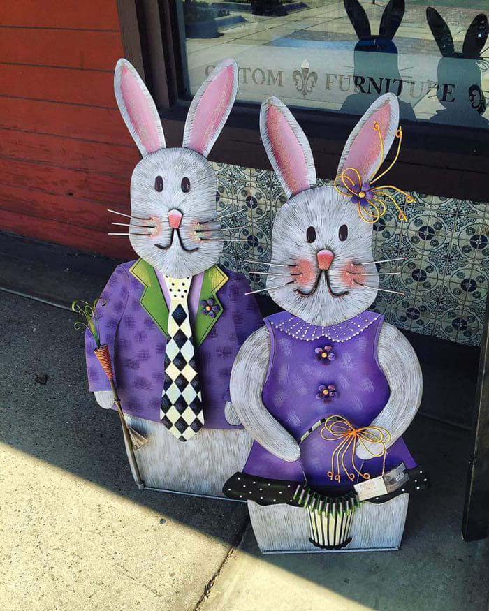 Rabbit Couple #easter #diy #porch #decor #decorhomeideas