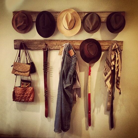 Reclaimed Wooden Boards Hat Rack #hatrack #diy #organizer #decorhomeideas