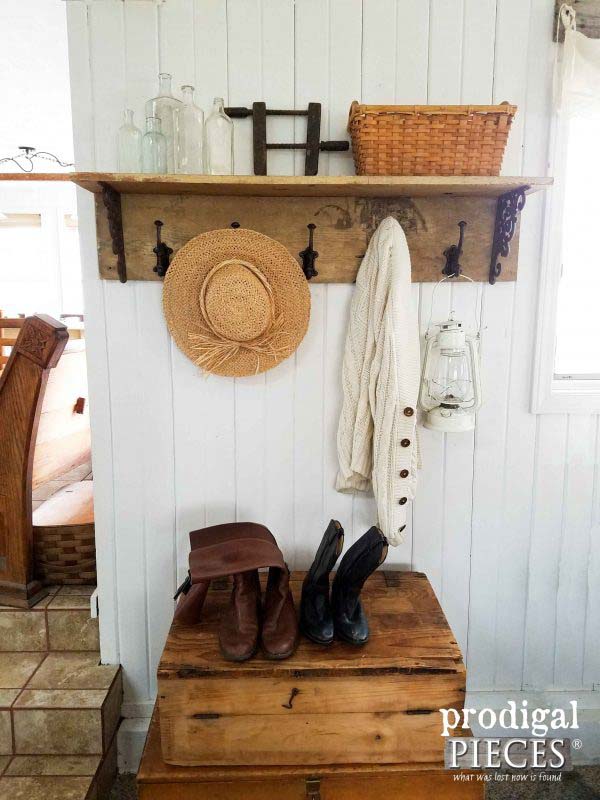 DIY Coat Rack Farmhouse Style #hatrack #diy #organizer #decorhomeideas