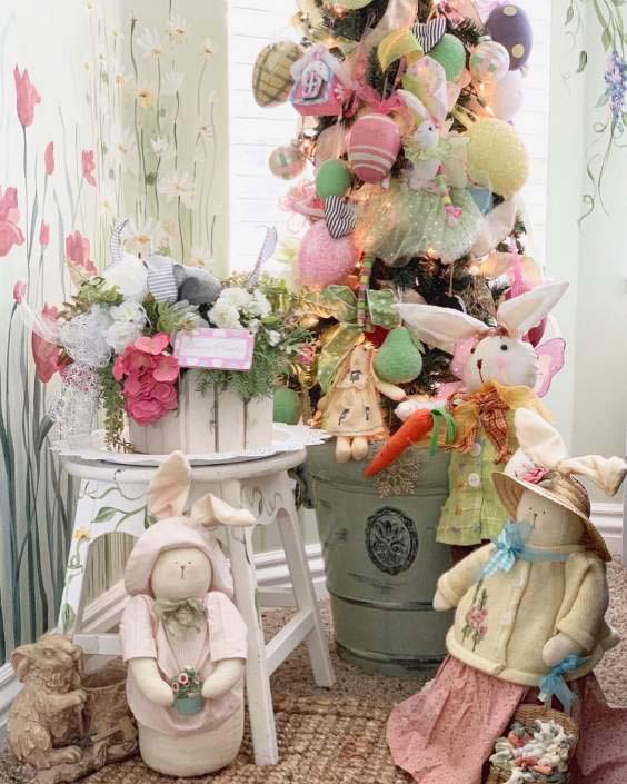 Secret Garden Easter Porch Decor #easter #diy #porch #decor #decorhomeideas