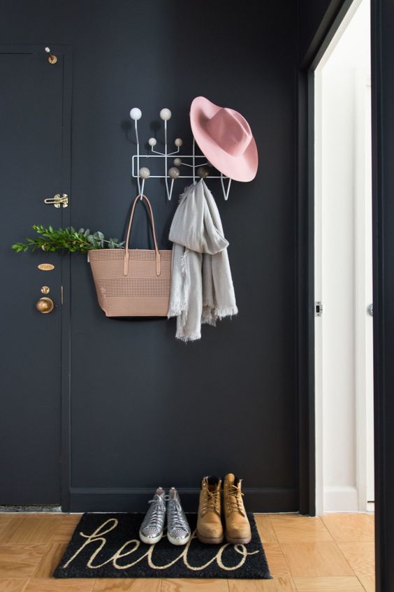 Simple Metal Wire Hat Rack #hatrack #diy #organizer #decorhomeideas