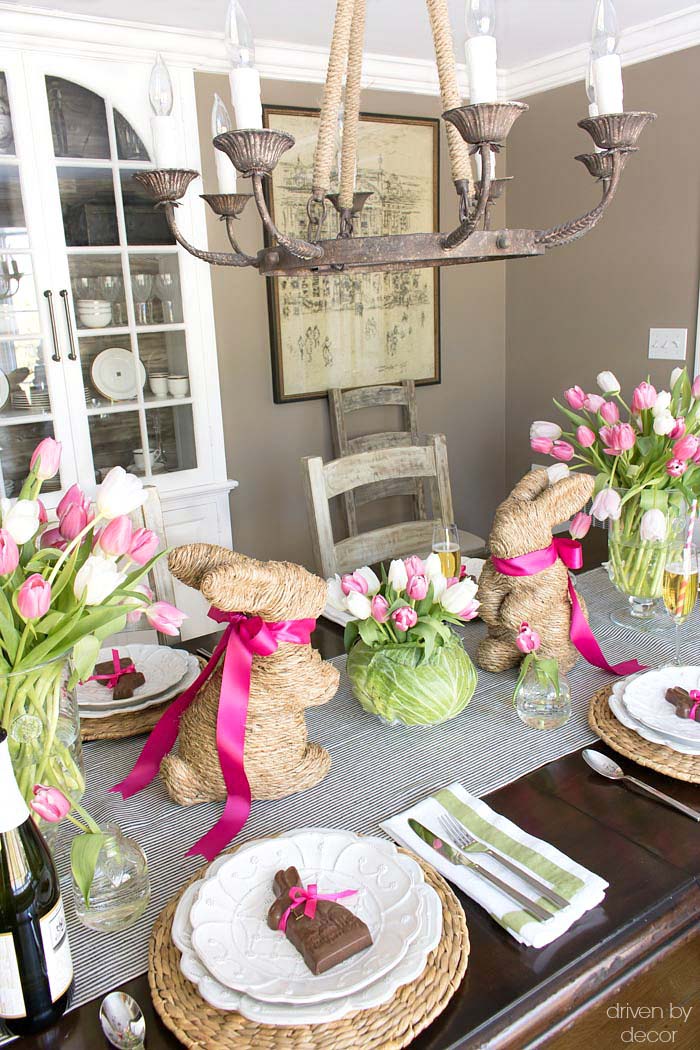 Spring easter table cabbage tulips centerpiece rabbits #easter #diy #centerpiece #decorhomeideas