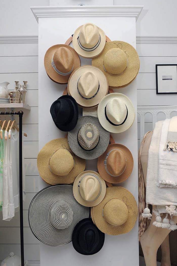 Straw Hat Rack #hatrack #diy #organizer #decorhomeideas