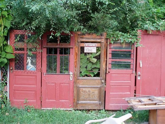Use Old Doors For Fence #dıƴ #repurpose #doors #old #decorhomeideas