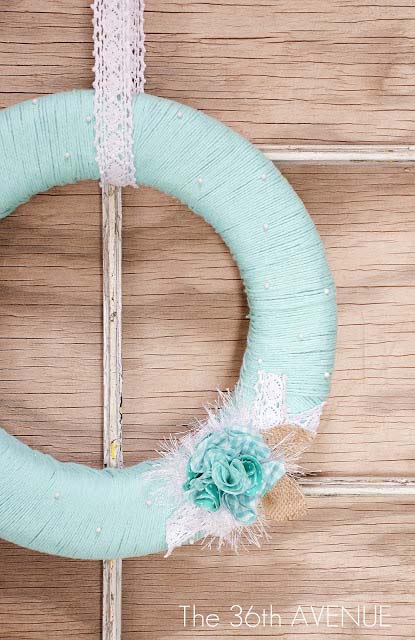 Yarn Wreath #easter #diy #cheap #decor #decorhomeideas