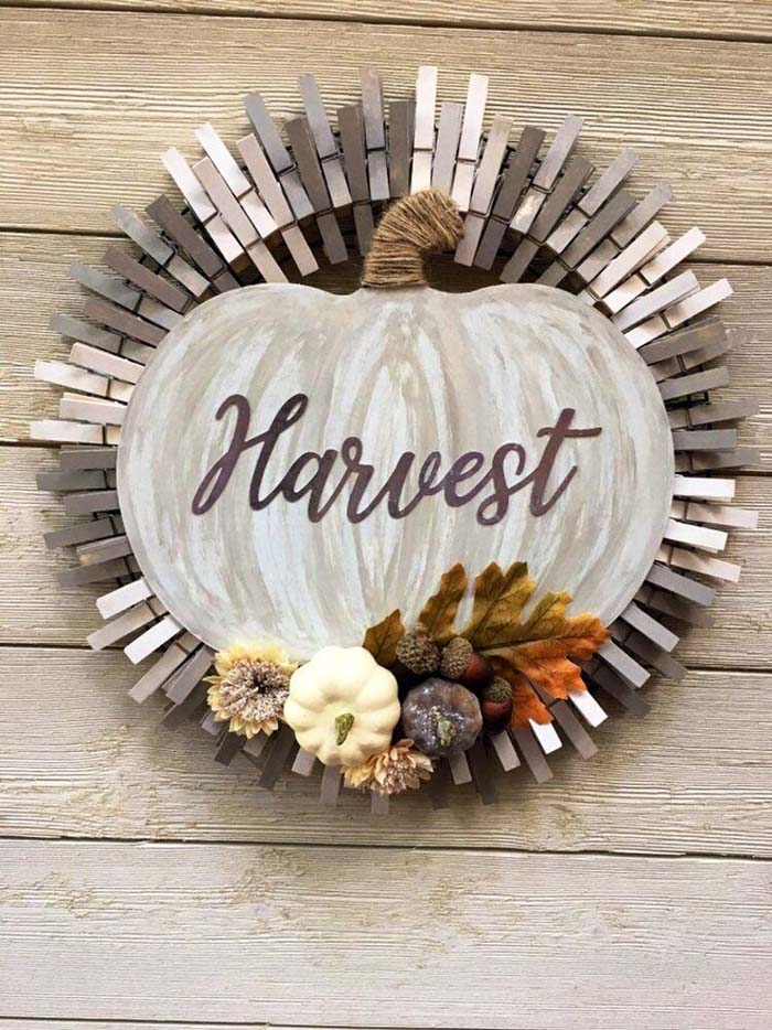 Fall Harvest Pumpkin Wreath #diy #clothespin #wreath #crafts #decorhomeideas