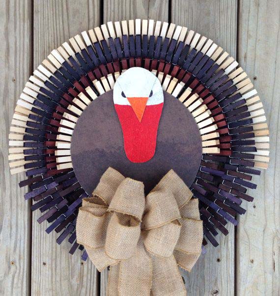 Grumpy Turkey Clothespin Wreath #diy #clothespin #wreath #crafts #decorhomeideas