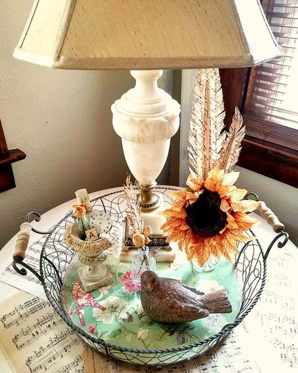 Alabaster Lamp Tablescape with Bird and Flower #diy #rustic #summer #decorations #decorhomeideas