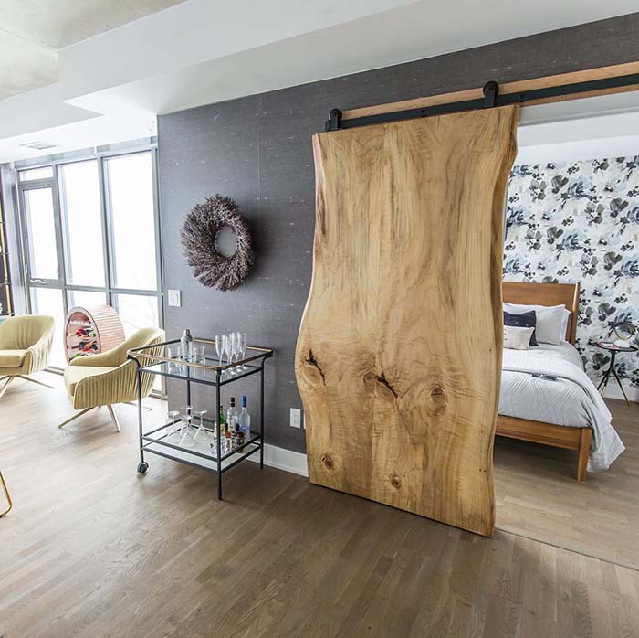 Bedroom Barn Door Idea. One piece heavy barn door made of timber. #barndoor #wood #bedroom #decorhomeideas