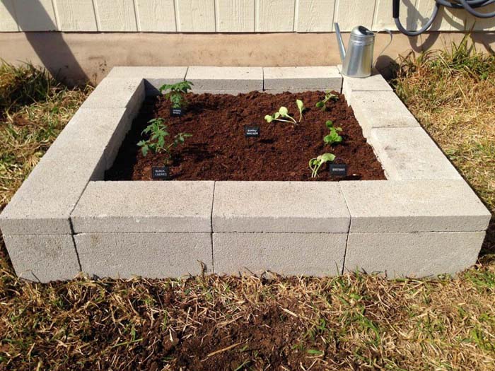 Cinder Block DIY Raised Garden Bed #raisedbed #garden #diy #cheap #decorhomeideas