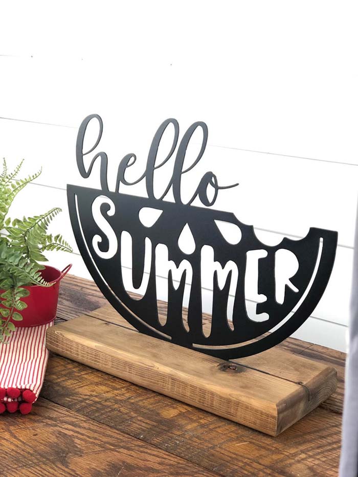 Cute Hello Summer Metal Sign Shelf Sitter #diy #rustic #summer #decorations #decorhomeideas