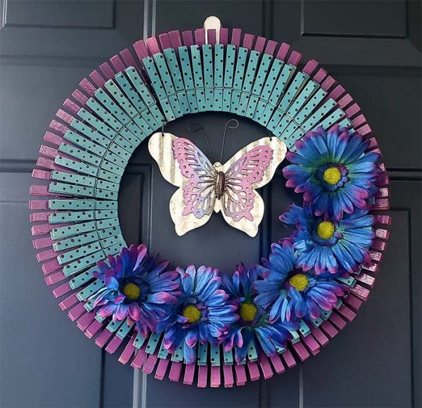 DIY Clothespin Butterfly Wreath #diy #clothespin #wreath #crafts #decorhomeideas