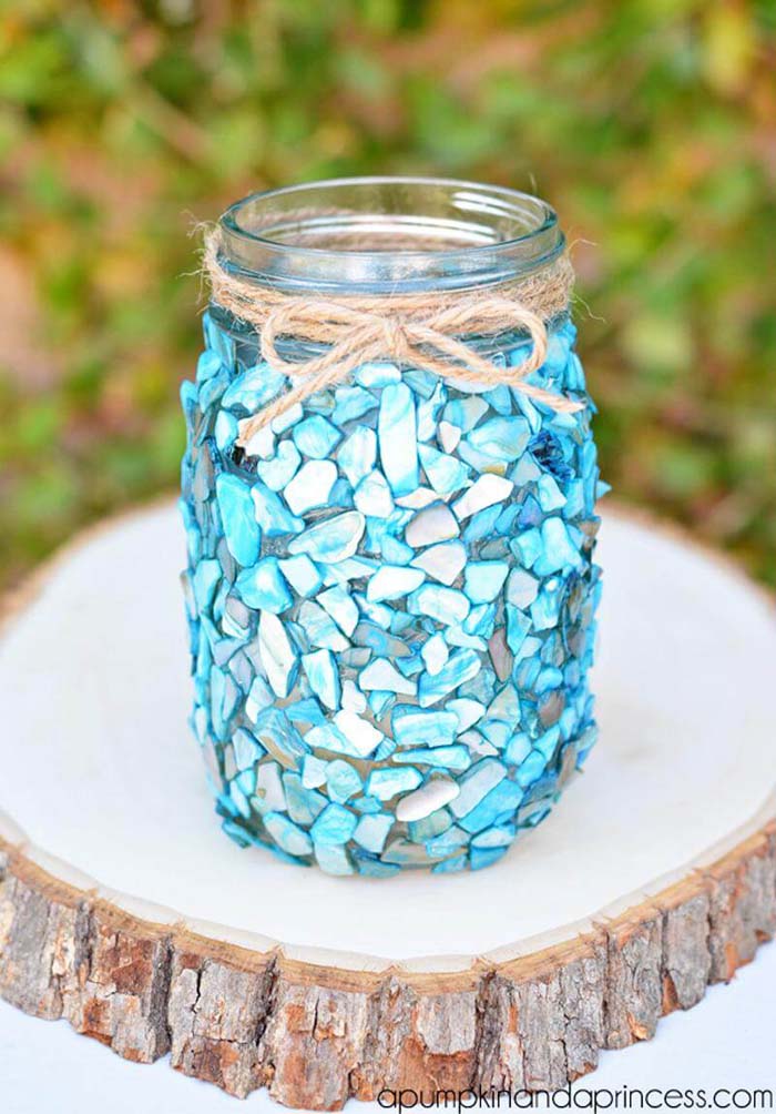 DIY Mosaic Mason Jar Luminaries #diy #garden #mosaic #backyard #decorhomeideas