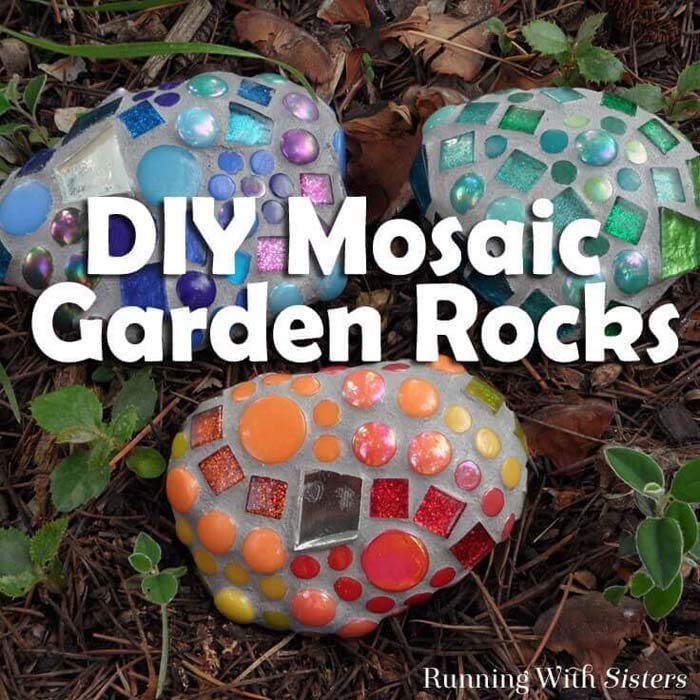 DIY Mosaic Rocks Garden Decorations #diy #garden #rocks #stones #decorhomeideas
