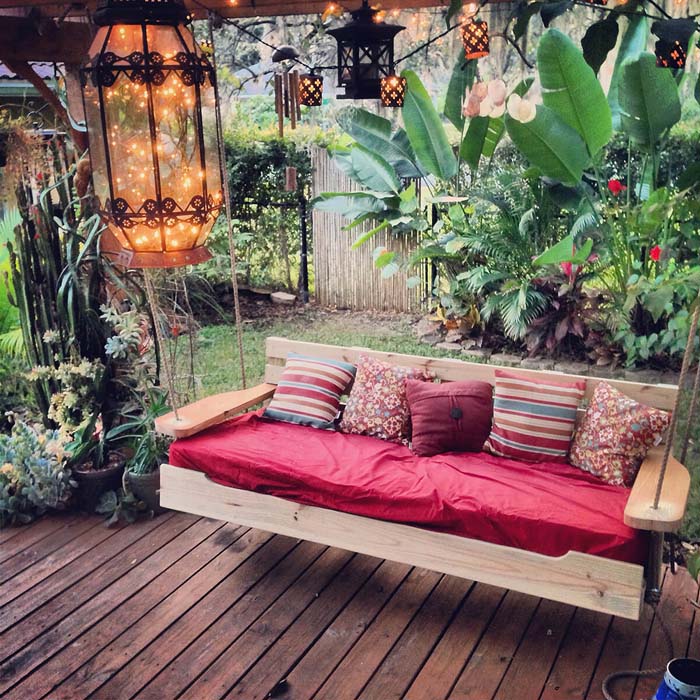 Hanging Bench One Day Backyard Project Ideas #diy #backyard #garden #projects #decorhomeideas