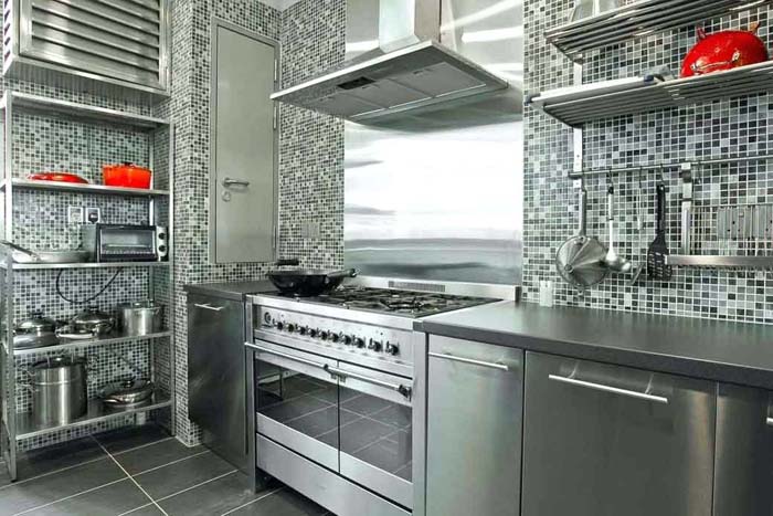 Simple Storage Idea For The Kitchen #kitchen #cabinets #metal #steel #decorhomeideas