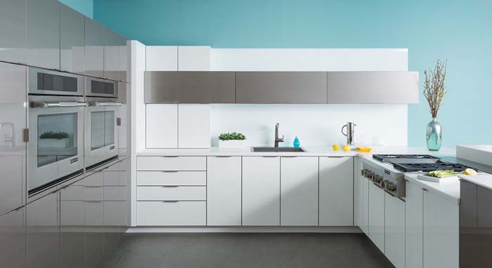 Sleek N-shaped Kitchen #kitchen #cabinets #metal #steel #decorhomeideas