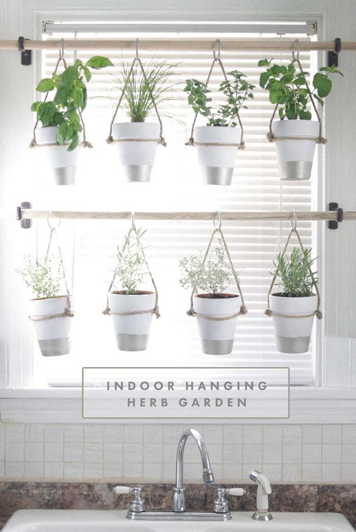 Painted Pots Hanging Herb Garden #diy #herbgarden #herbs #garden #ideas #decorhomeideas