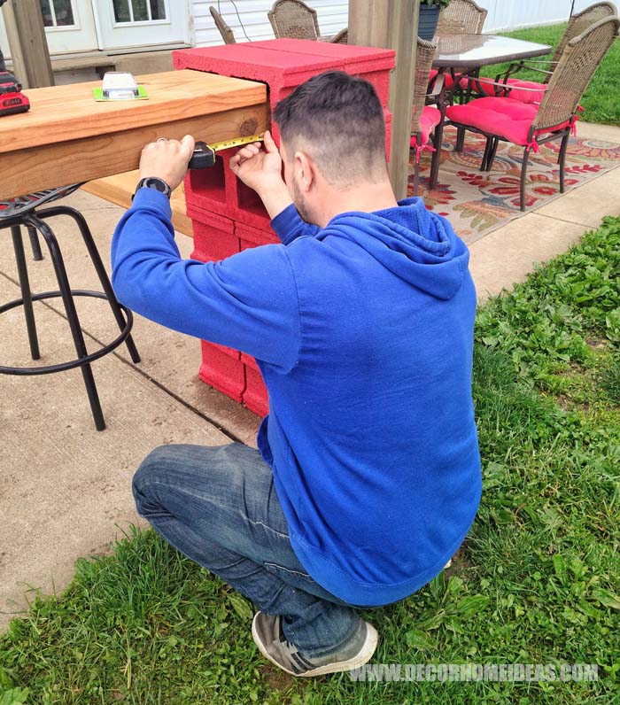 Pergola With Diy Cinder Blocks Bar 7