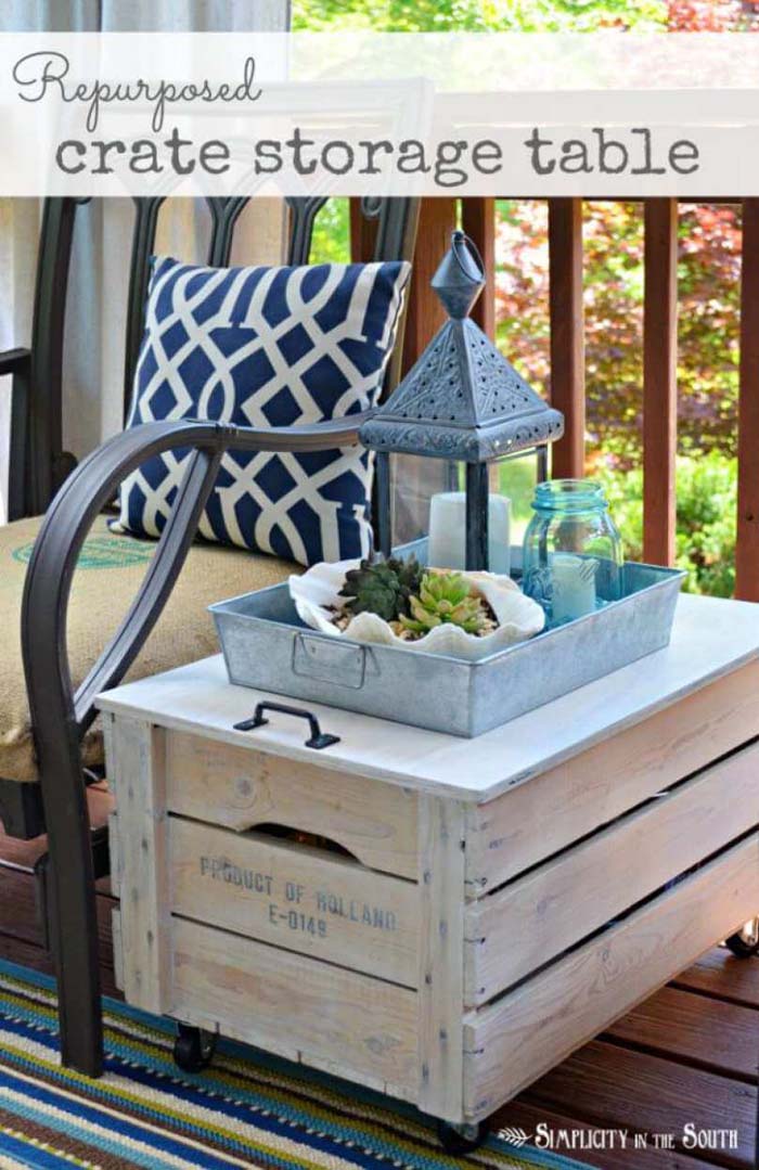 Rolling Upcycled Wood Crate Accent Table #diy #porch #patio #projects #colorful #decorhomeideas